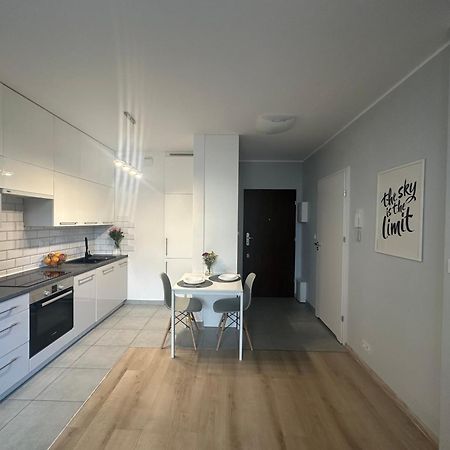 ורשה Cosy Apartment Near To The Chopin'S Airport Cybernetyki 2C מראה חיצוני תמונה